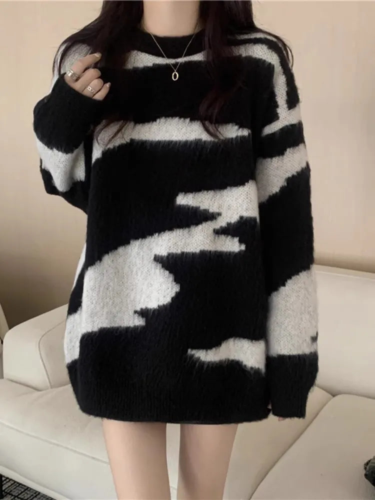 Korean Style Lazy Sweater Women's Winter New Arrival 2025 Popular Small Color Block High End Sensation Super Cute Knitted Shirt