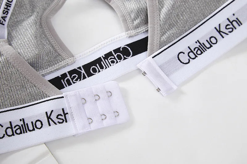 Fashionable Breathable Sports Bra And Panty Set Wireless Nylon Fabric Gathered Cup Fitness Underwear Short Style for Women