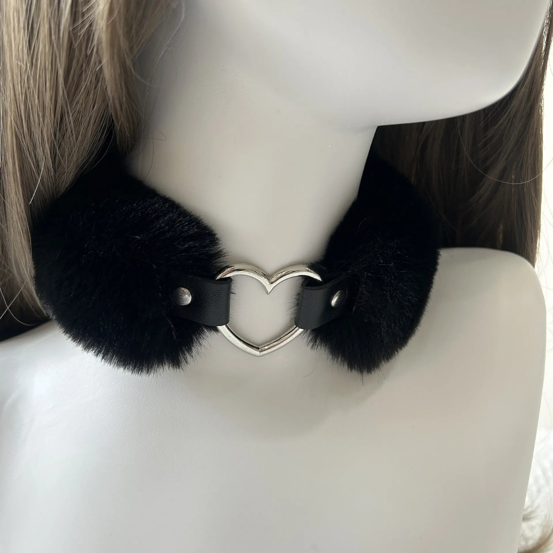 Harajuku Plush Heart Y2K Choker Necklace – Punk Statement Collar