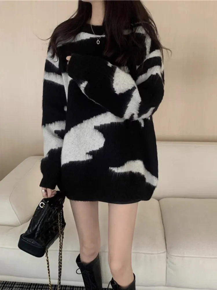 Korean Style Lazy Sweater Women's Winter New Arrival 2025 Popular Small Color Block High End Sensation Super Cute Knitted Shirt