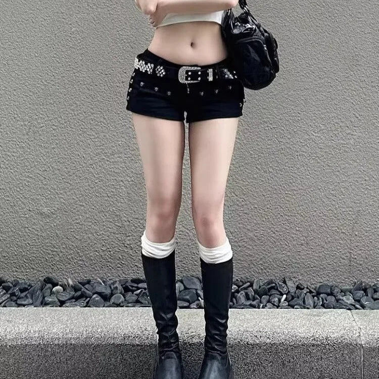 American Spice Girl Y2k Shorts Black 2025 Summer New Sexy Low Waist Hip Wrap Willow Nail Denim Super Shorts Women