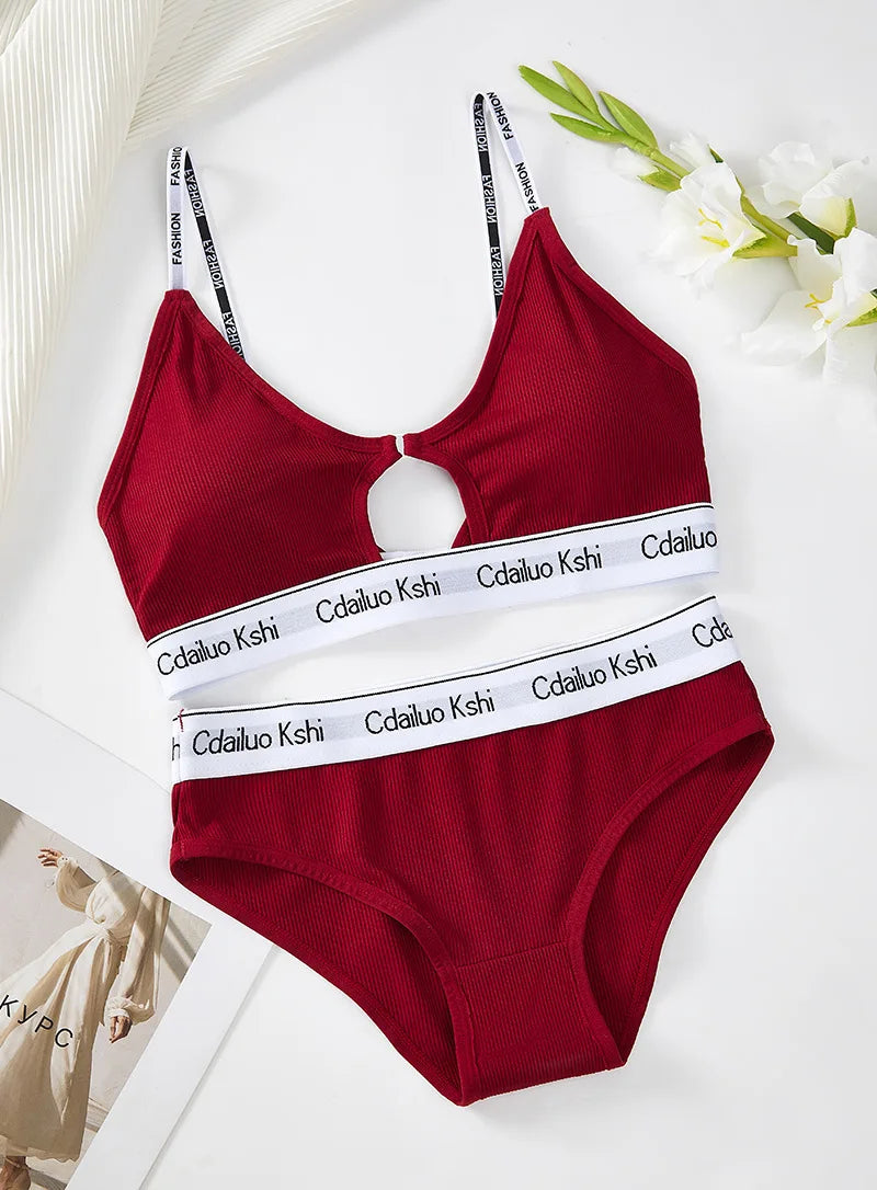 Fashionable Breathable Sports Bra And Panty Set Wireless Nylon Fabric Gathered Cup Fitness Underwear Short Style for Women