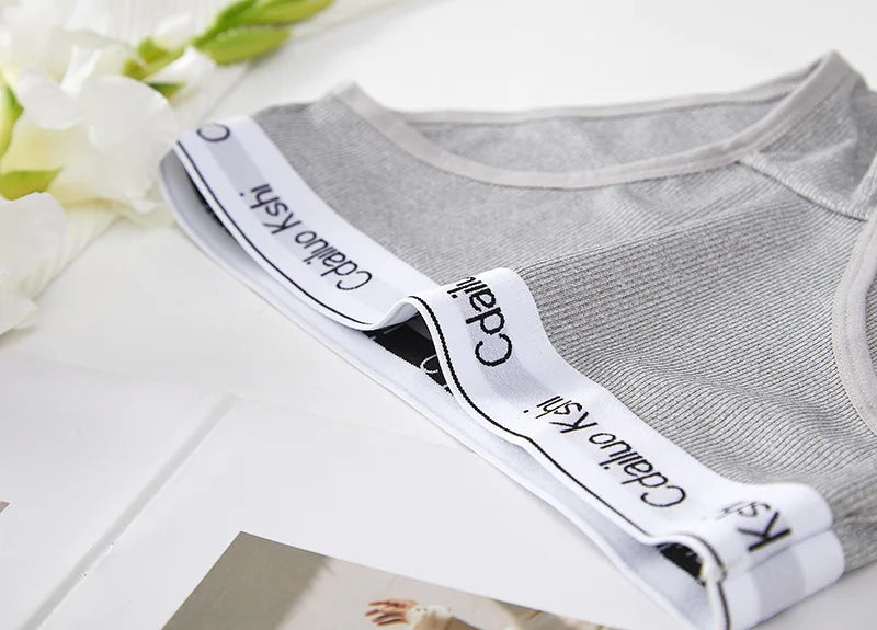Fashionable Breathable Sports Bra And Panty Set Wireless Nylon Fabric Gathered Cup Fitness Underwear Short Style for Women